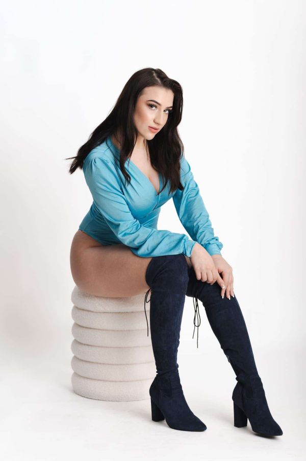 Fotomodelka Európy 2024: Predstavujeme finalistku Dianu Medvegyovú z Modrého Kameňa