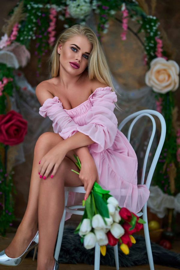 Fotomodelka Európy 2024: Predstavujeme finalistku Viktóriu Soskovú z obce Ľubica