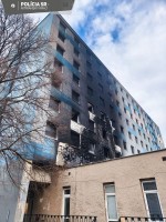 V Nitre horel stredoškolský internát, z budovy evakuovali 237 osôb (video) V Nitre horel stredoškolský internát, z budovy evakuovali 237 osôb (video)